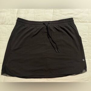 APANA Black Skort Size Medium